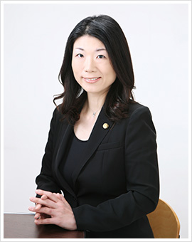 弁護士　清水　加奈美
